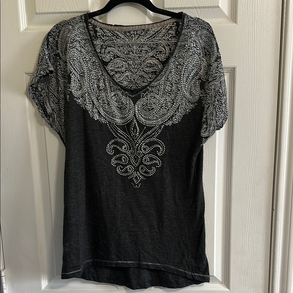 Maurices Tops - Maurice’s Premium Rhinestone s/s hi-low top Size Medium